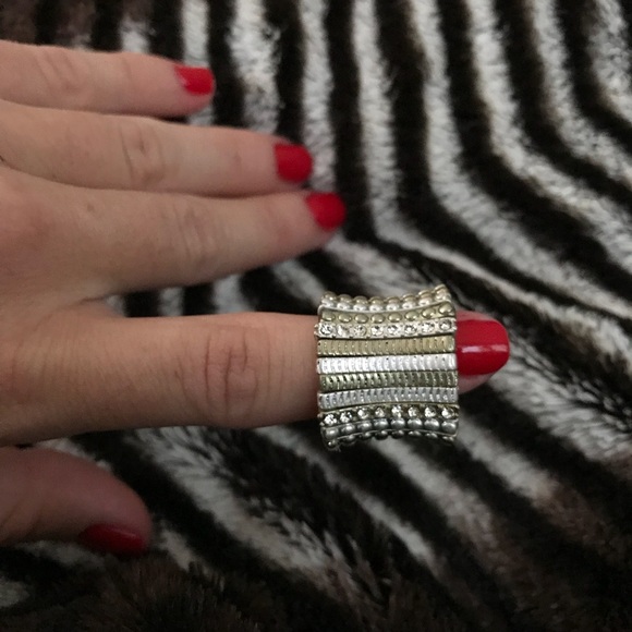 Textured Vertical Bar Stretch Gold & Silver Ring - Picture 4 of 5